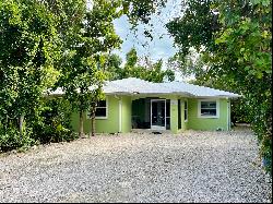 35 SE Marlin Avenue, Key Largo FL 33037