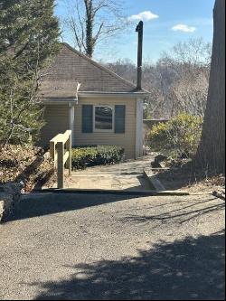 14 Viking Road, Oyster Bay NY 11547