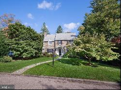 1315 Grenox Road, Wynnewood PA 19096