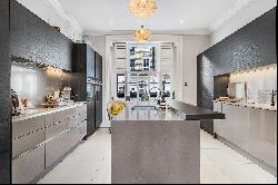 Beautifully finished Belgravia duplex apartment