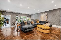 Beautifully finished Belgravia duplex apartment