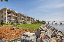 100 Floyd Street Unit 302, St. Simons GA 31522