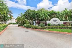 7514 Pinewalk Dr #106, Pompano Beach FL 33063