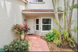 7514 Pinewalk Dr #106, Pompano Beach FL 33063