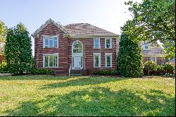 303 Coralberry Road, Louisville, KY 40207