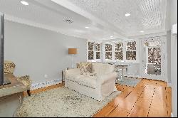 Must-See: 4 Bed Home in Ridgefield