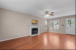 108 Woodlake Terrace, Suffolk, VA 23434