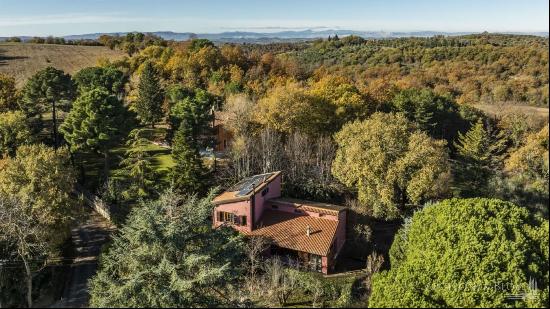 The Pinky Country Villa with solar panels, Pienza – Toscana