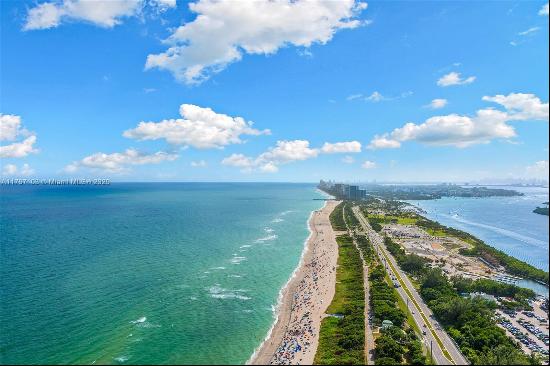 Simply the most incredible view in Miami. With an open, flowing and generous floorplan, bo