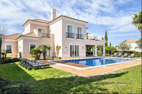 Vila Nova de Cacela - Monte Rei Golf: Exceptional 4-bedroom villa with panoramic views and