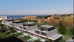 Villa with garden, pool and sea views for sale in Valadares, Portugal