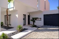 4 Bedroom Detached house, Almada