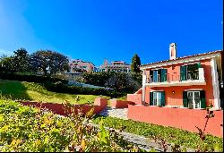 EXCLUSIVE VILLA IN A LUXURY CONDOMINIUM IN THE HEART OF ESTORIL