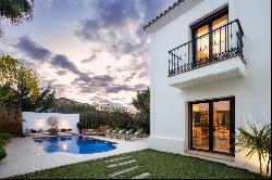 Charming Mediterranean Andalusian style villa in frontline golf