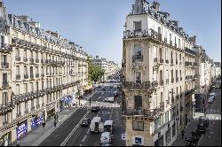 Paris 9th District – A renovated 3/4 bed apartment