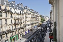 Paris 9th District – A renovated 3/4 bed apartment