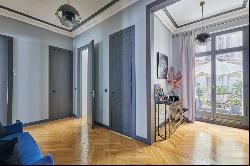 Paris 16th District – An elegant and recently renovated 3-bed apartment