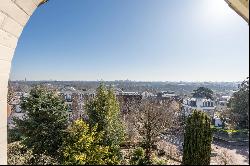 Saint-Cloud - Val d'Or - Private mansion.