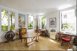 Paris 7th District – A superb Town House with a garden