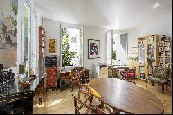 Paris 7th District – A superb Town House with a garden