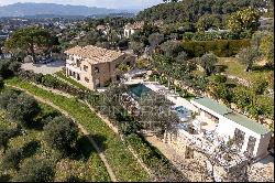 Close to Cannes - superb villa with sea view