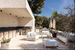 Close to Cannes - superb villa with sea view