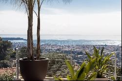 Close to Cannes - superb villa with sea view