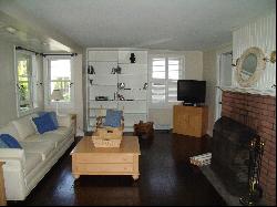 Academic rental from September through spring 2023.  Furnished rental, fabulous 