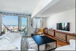 Renovated penthouse with panoramic views and a private terrace