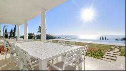 Sea-front Villa with pool and park, Sanremo - Liguria