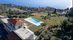 Sea-front Villa with pool and park, Sanremo - Liguria