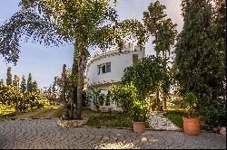 Exclusive sustainable property just 15 minutes from Seville