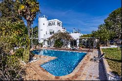 Exclusive sustainable property just 15 minutes from Seville