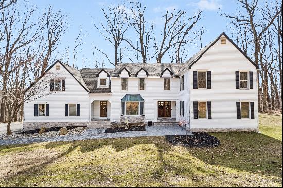 Beautifully Updated Colonial Located on a Quiet Cul-de-Sac