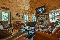 Classic Wooded Cabin in Coosawattee River Resort