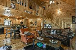 Classic Wooded Cabin in Coosawattee River Resort