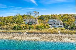 A UNIQUE WATERFRONT COMPOUND PARADISE