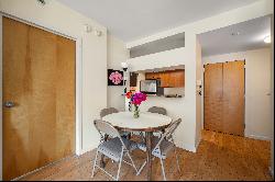 Chelsea 2 Bed/2 Bath w/ Balcony High Line View