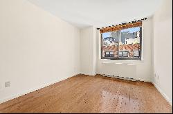 Chelsea 2 Bed/2 Bath w/ Balcony High Line View