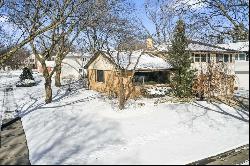 2004 E Eastman Court, Arlington Heights IL 60004