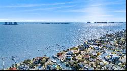 1098 Seabreeze Ln, Gulf Breeze FL 32563