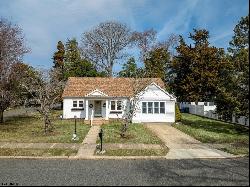 31 Seaview Ave, Beesleys Point NJ 08223