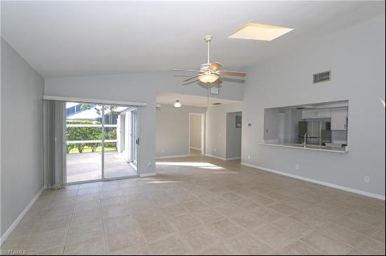 3302 Timberwood Cir, Naples FL 34105