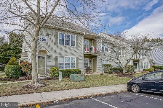 504 Sedgefield Drive, Mount Laurel NJ 08054