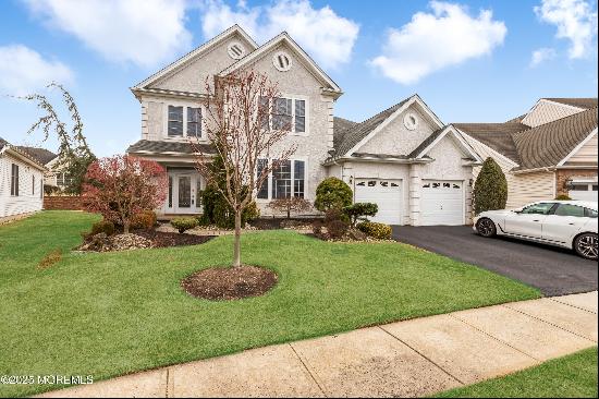 27 Crooked Stick Place, Monroe NJ 08831