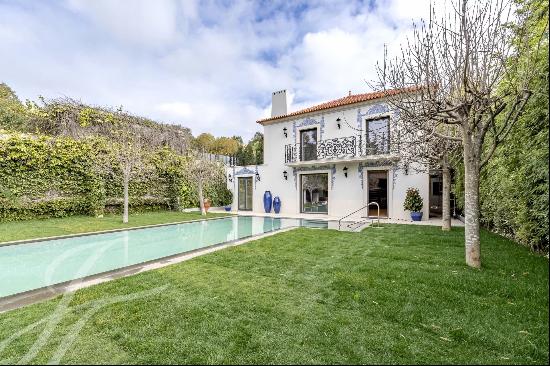 House 3+1  | 300m2 | Annex | Garden | Pool | Center of Cascais