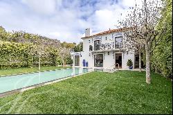 House 3+1  | 300m2 | Annex | Garden | Pool | Center of Cascais