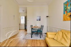 Faubourg St Honoré - 1 bedroom apartment 41.8m² - Paris 75008