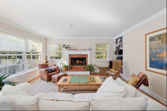 Experience luxury living in East Hampton's North West with this exquisite rental offering!