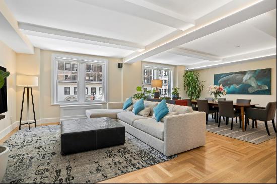 <p>STUNNING 4 BED PRE-WAR CONDO RENTAL IN MINT CONDITION A rare find, 27 West 72, Apt. 305